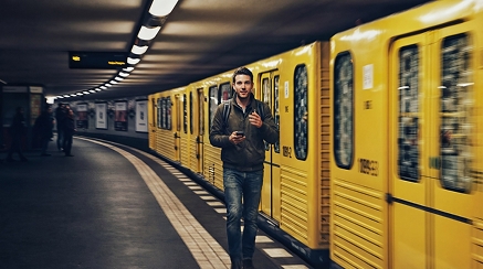 Warum wir für „heiße Luft“ bezahlen: Wie der deutsche Mobilfunkmarkt abhängig von Datenpaketen wurde – und warum es Zeit ist, das zu ändern